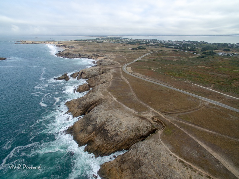 Avec au fond, Saint-Pierre-Quiberon et l'isthme ...
2016-09-28_DJI_0483_3 flickr-Papilli-30531417565.jpg